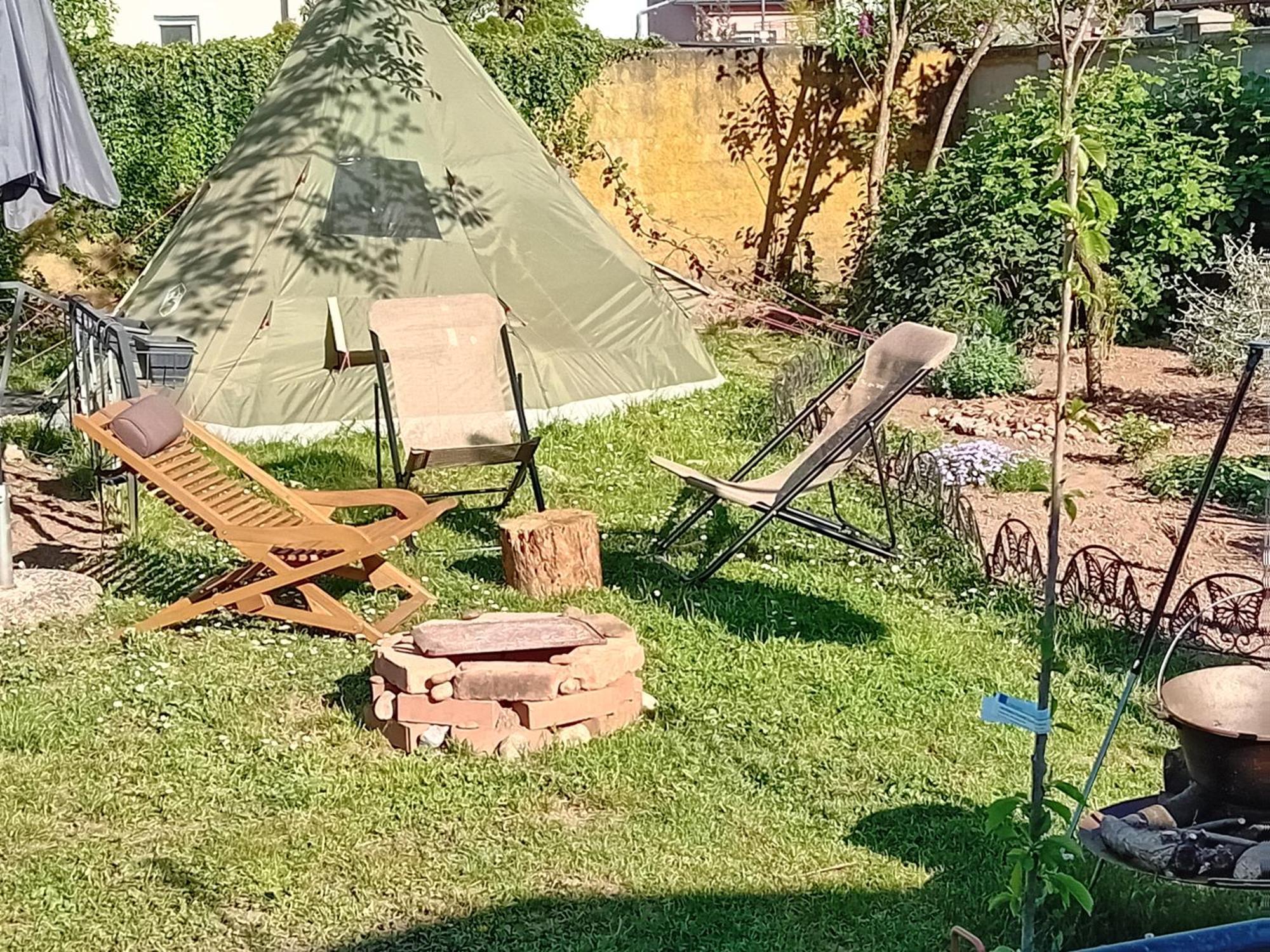 Camping Under The Walnut In Your Own Tent On A Shared Lot And Shared Bathroom Lublaň Exteriér fotografie