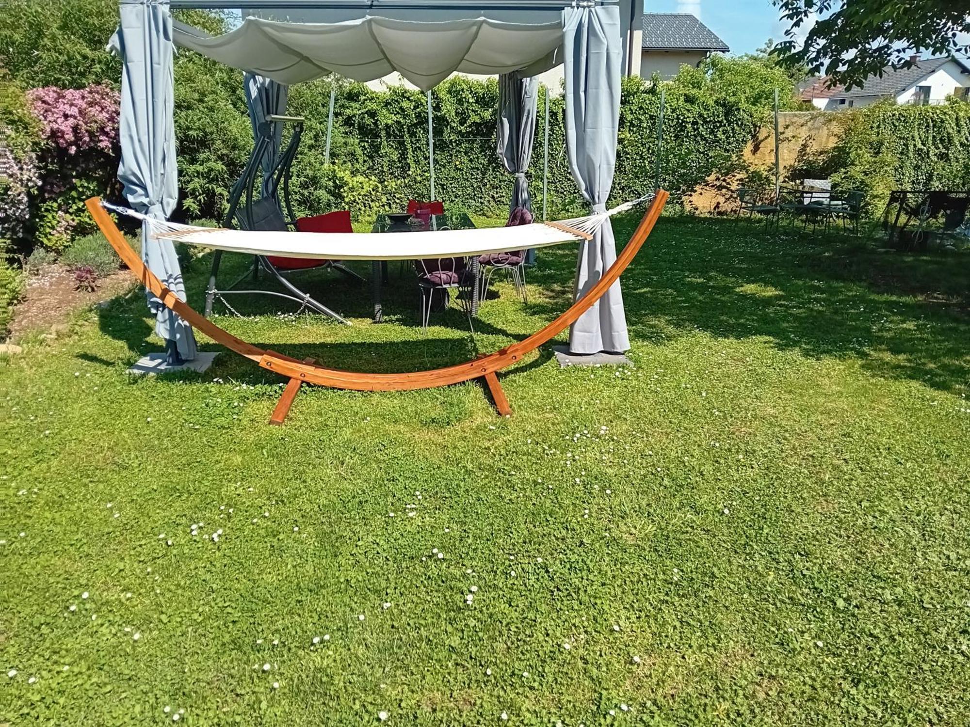 Camping Under The Walnut In Your Own Tent On A Shared Lot And Shared Bathroom Lublaň Exteriér fotografie